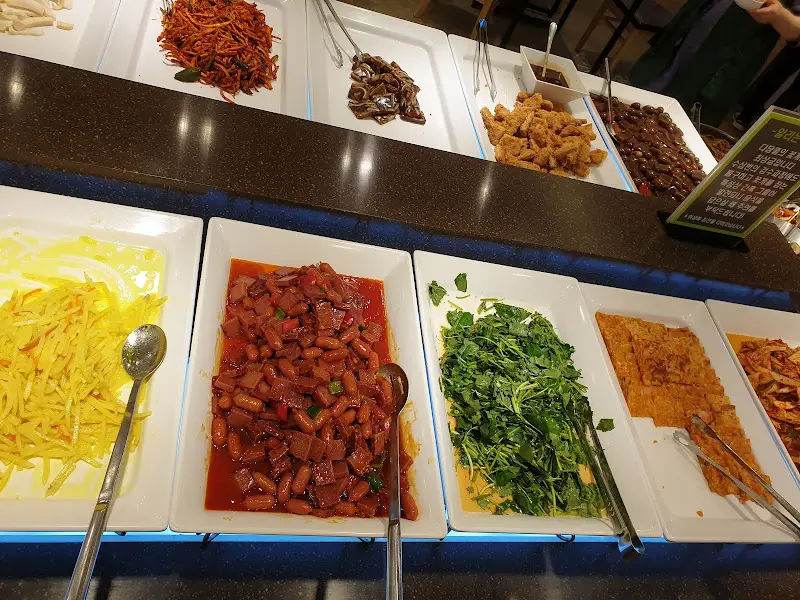 없는게 없는 뷔페 메뉴