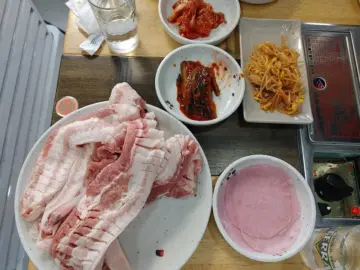파주에서 찾는 돼지 생갈비 맛집 레전드! 인생 고깃집 등극!