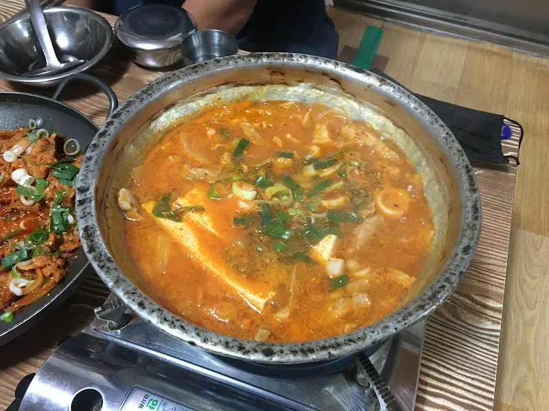 김치찌개 전체샷