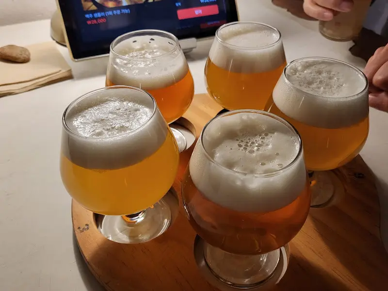 다양한 수제 맥주를 맛볼 수 있는 시음 세트