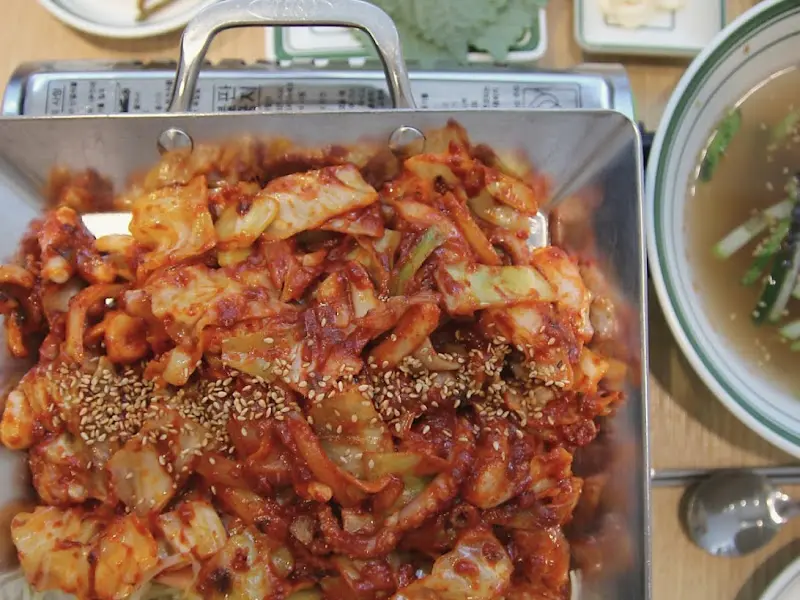 푸짐한 낙지철판볶음