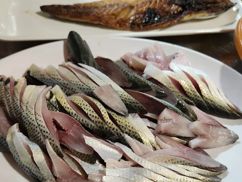 광어회와 구운 생선