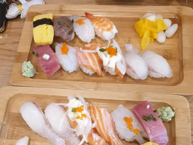 두 명이서 즐기기 좋은 초밥 세트