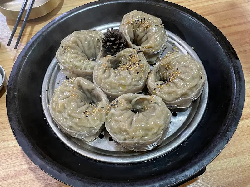 메바우명가춘천막국수의 메밀만두