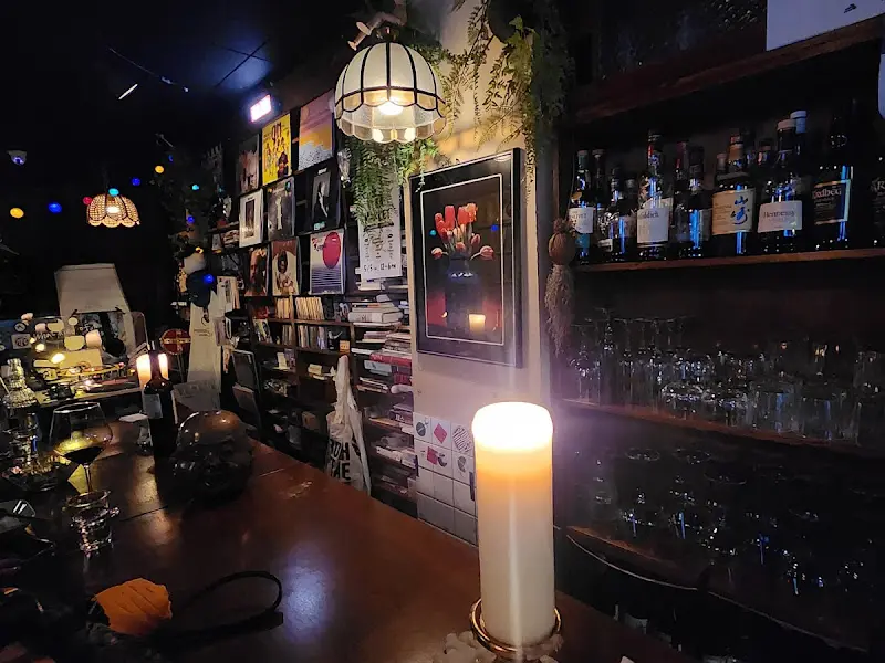 진구네식당 내부