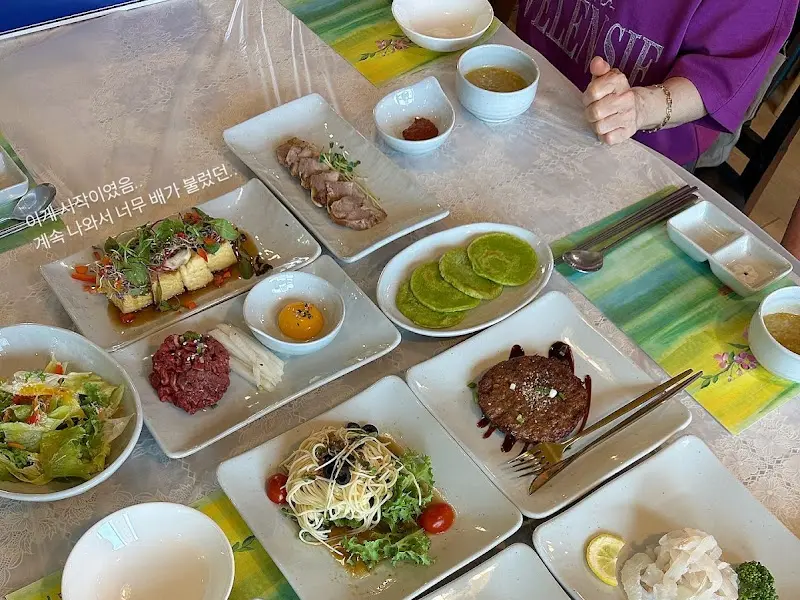 코스 요리 한상 차림