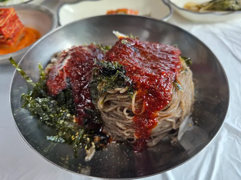비빔막국수
