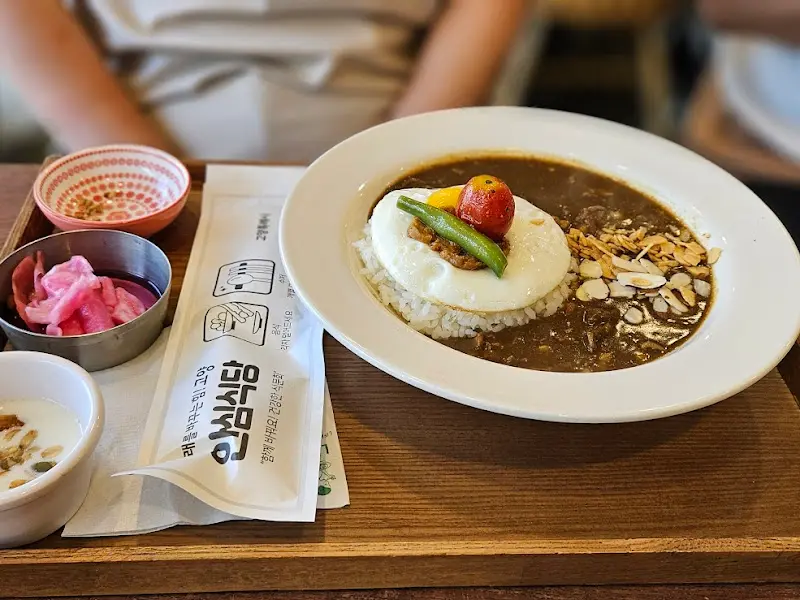 인생식당 카레 한상차림