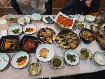 밥도둑 DNA 깨우는 곳, 이천 마산아구이천쌀밥에서 맛보는 특별한 쌀밥 한정식 맛집