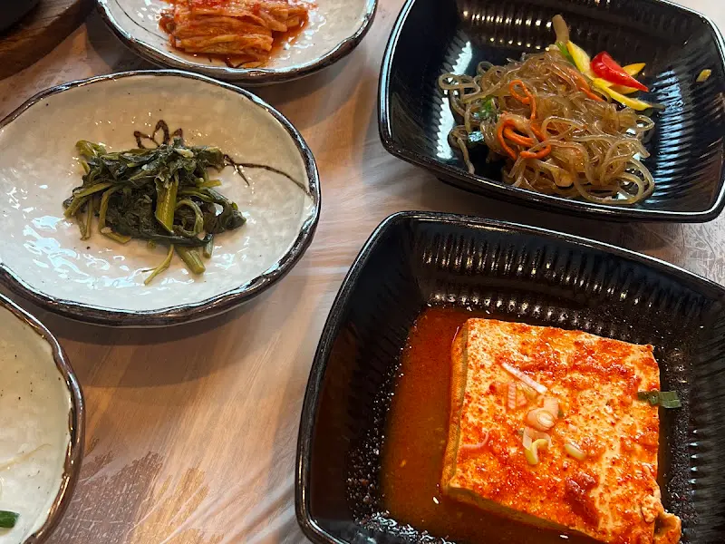 다양한 나물 반찬들