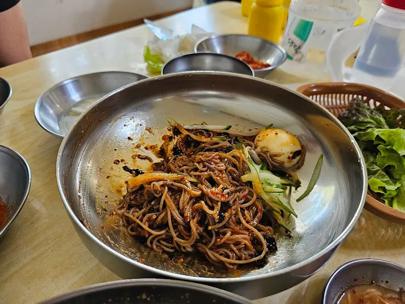 비빔막국수