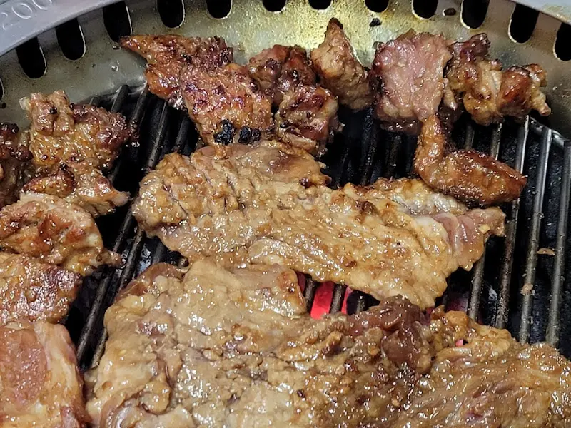 잘 구워진 돼지갈비