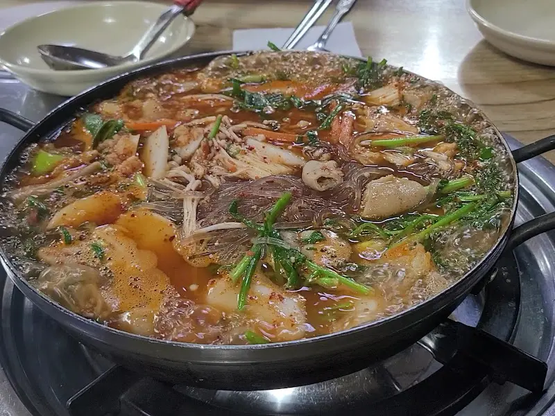 구들마루 곱창전골 완성