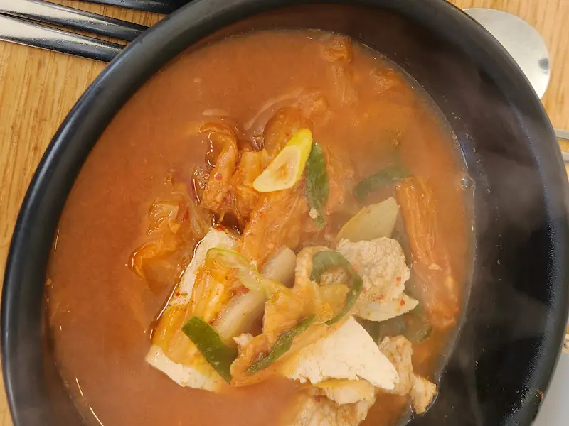 유성불백 김치찌개