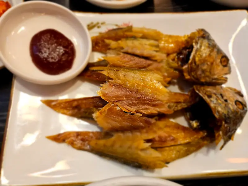 노릇하게 구워진 굴비