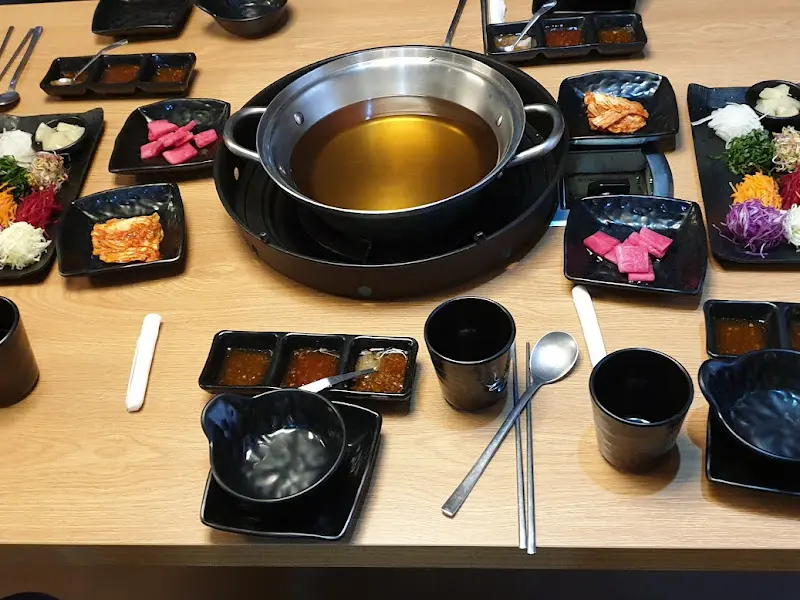 샤브샤브 한 상 차림