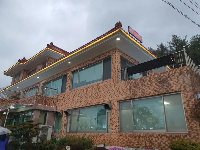 인심식당 건물 외관