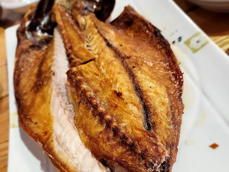 황금빛 간고등어구이