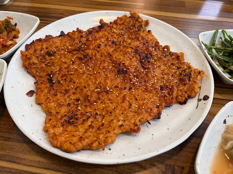 윤기가 흐르는 닭불고기