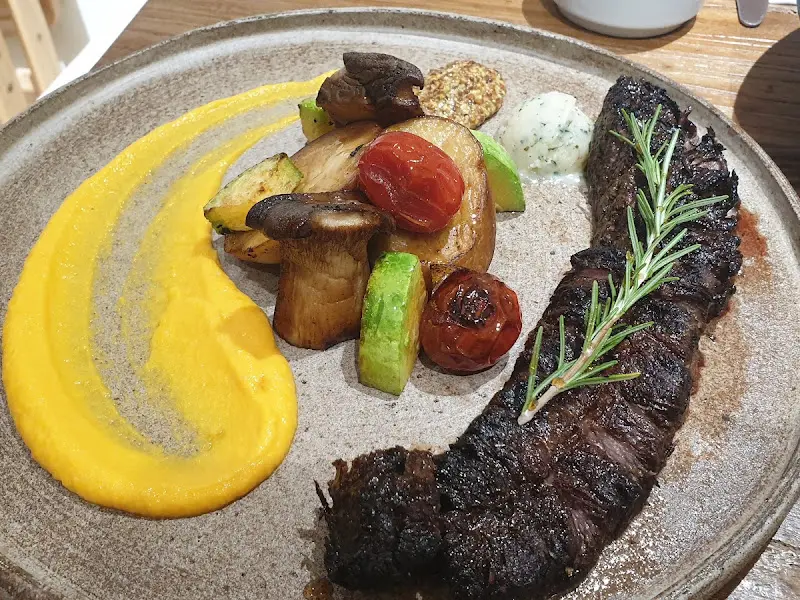 스테이크와 퓨레