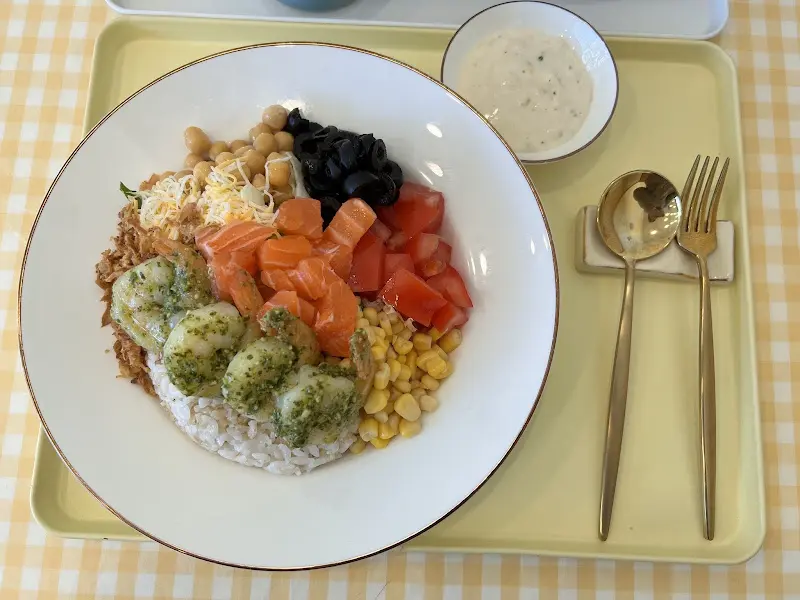 포케 샐러드 근접샷