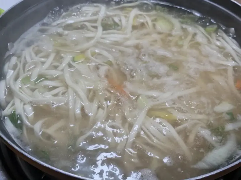 바지락 칼국수의 모습