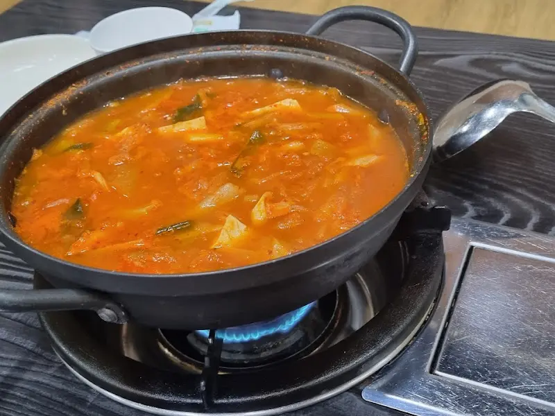 보글보글 끓고 있는 김치찌개