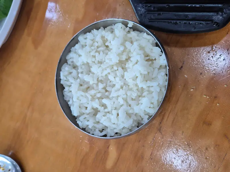 윤기가 흐르는 흰 쌀밥