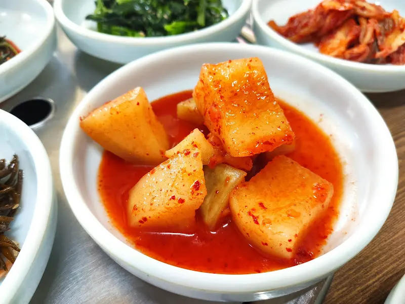 영우해장국 깍두기