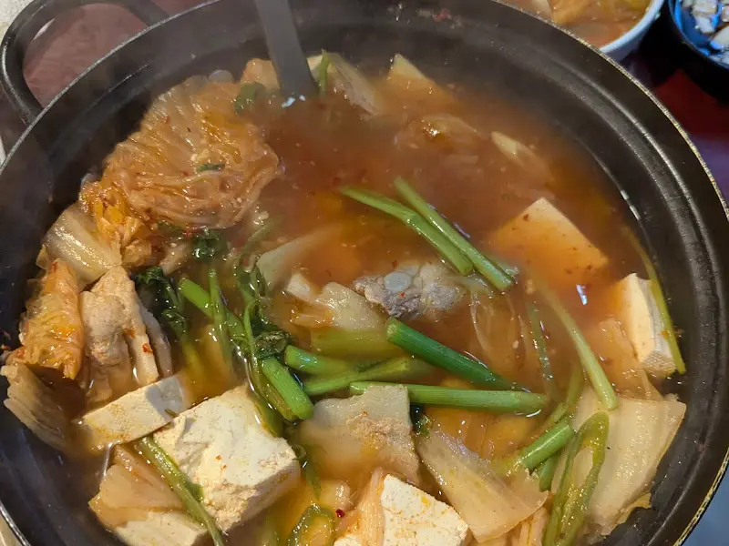 보글보글 끓고 있는 김치찌개