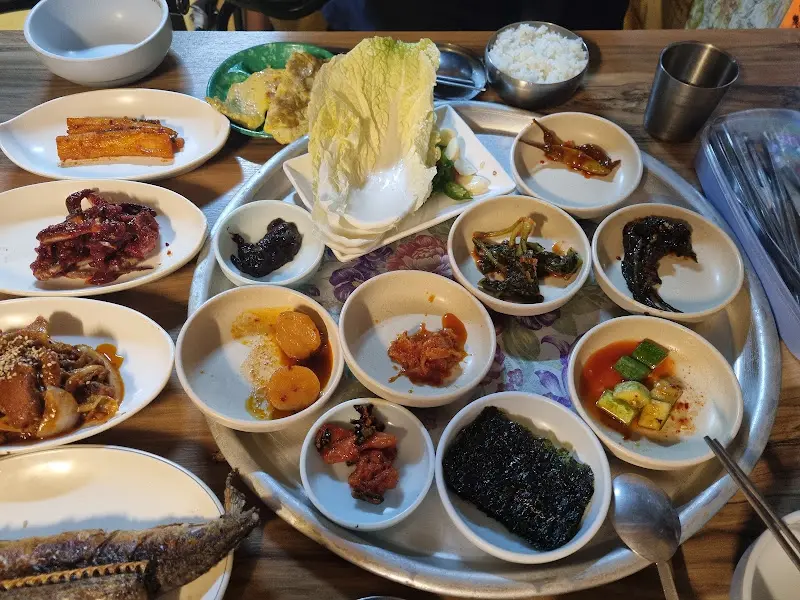 강릉집 푸짐한 한 상 차림