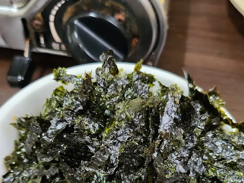 김가루 솔솔 뿌린 밥