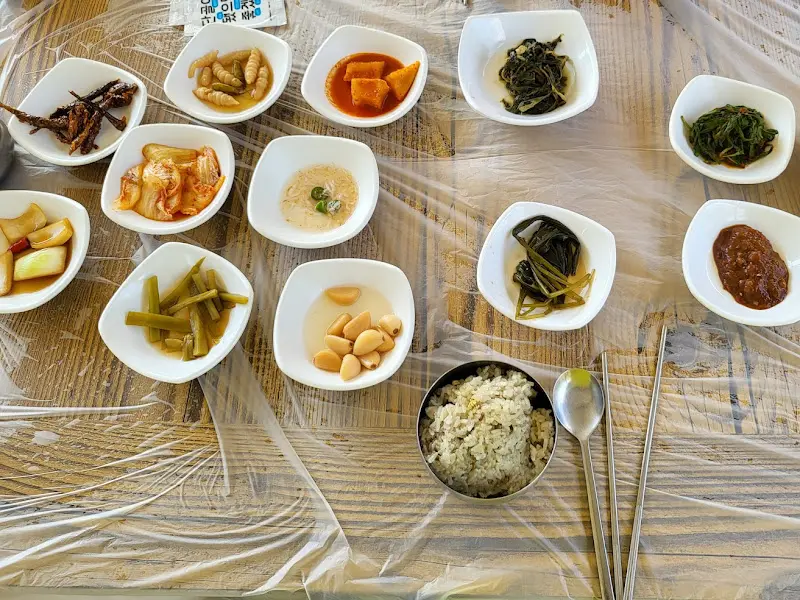 다채로운 밑반찬