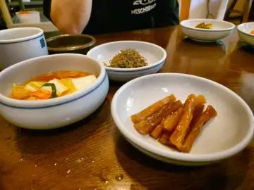 대구 근대골목 맛집, 서영홍합밥에서 맛보는 정갈한 한 끼 식사의 향수