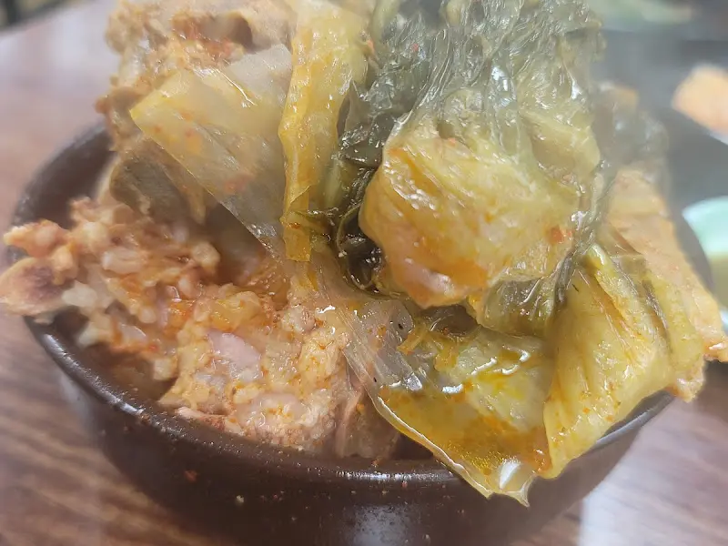 뼈해장국에 들어있는 살코기의 모습