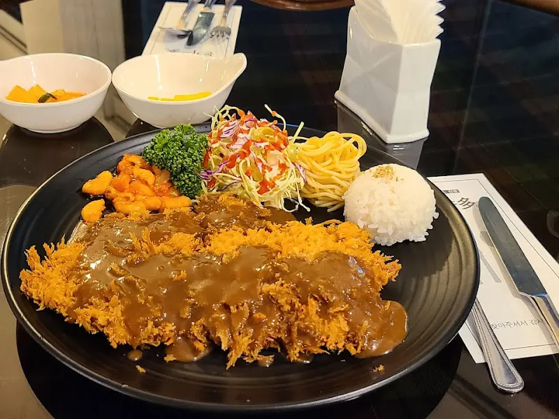 돈가스 한상차림