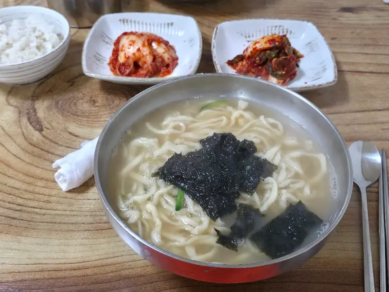칼국수 한상차림