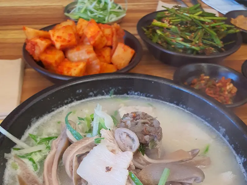 섞어국밥 내용물