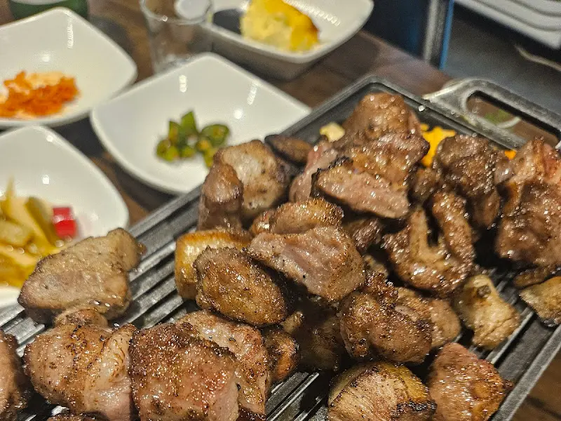 다몽집의 푸짐한 한 상 차림