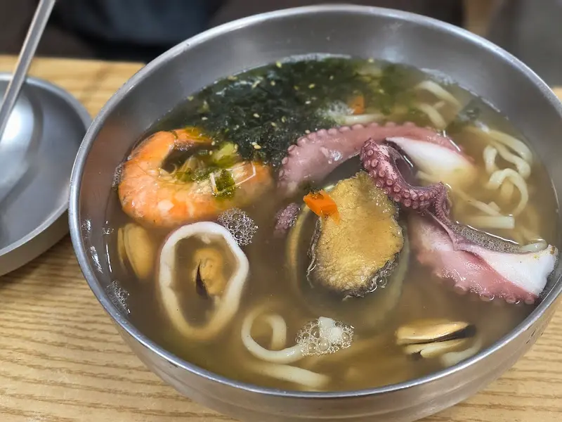 해물칼국수 근접샷