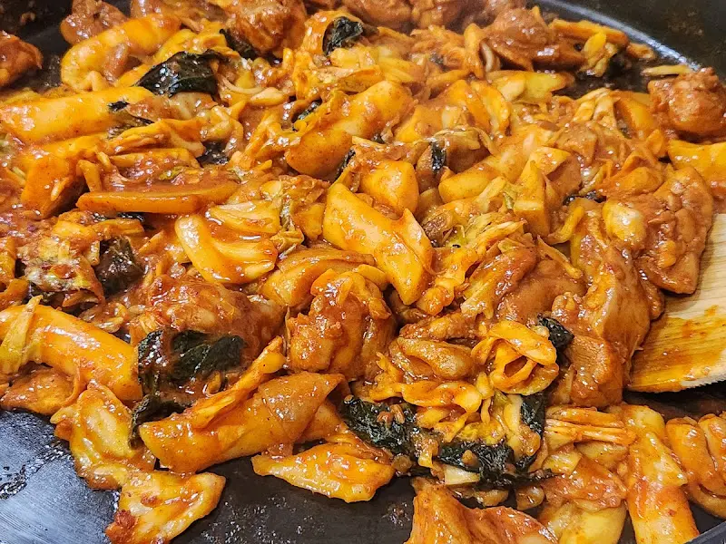 닭갈비 푸짐한 양