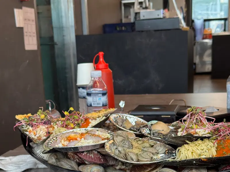 푸짐한 조개구이 한 상