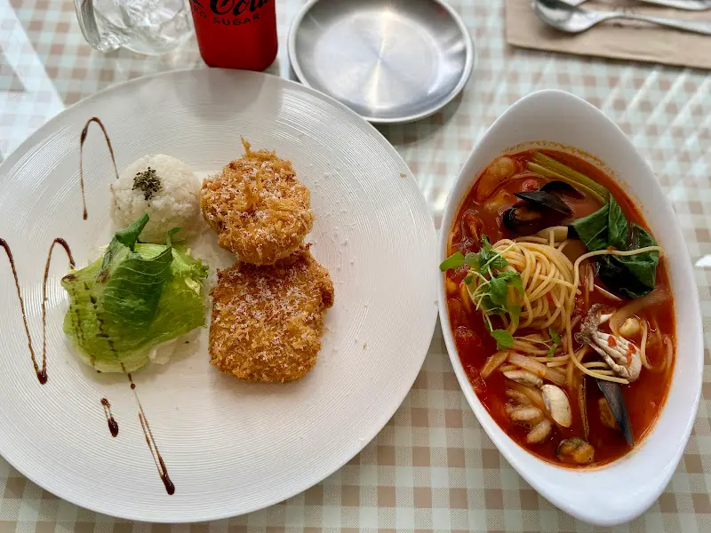 잇수다 돈까스와 짬뽕