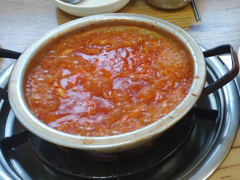 김치찌개 뚝배기