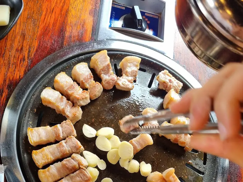 흑돼지 오겹살 구이