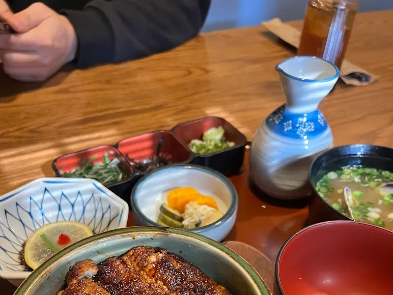 정갈하게 차려진 히츠마부시 한 상