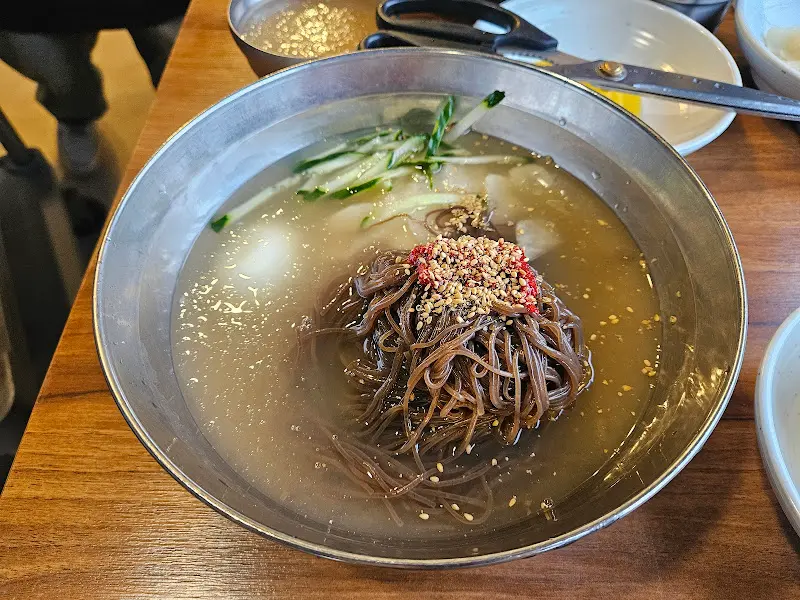 보기만 해도 시원한 물냉면