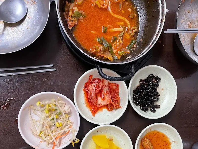 깔끔하게 비운 냄비