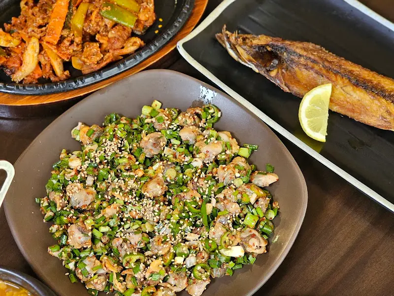 오삼불고기, 고등어 구이, 꼬막 무침