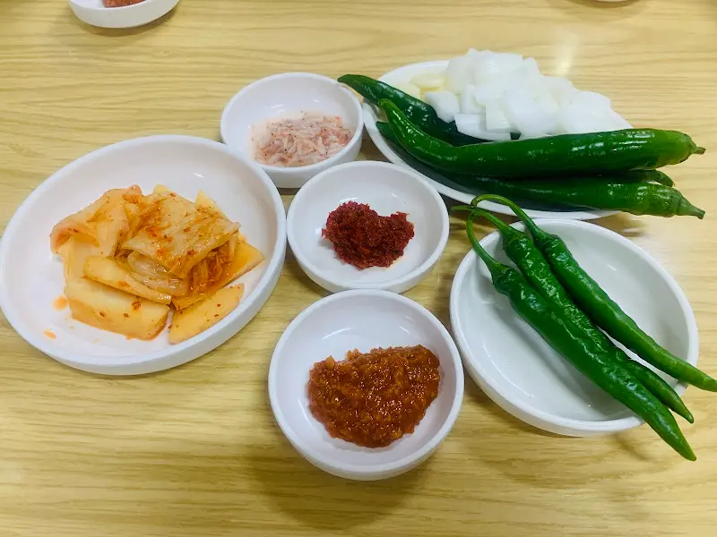 영창돼지국밥 밑반찬